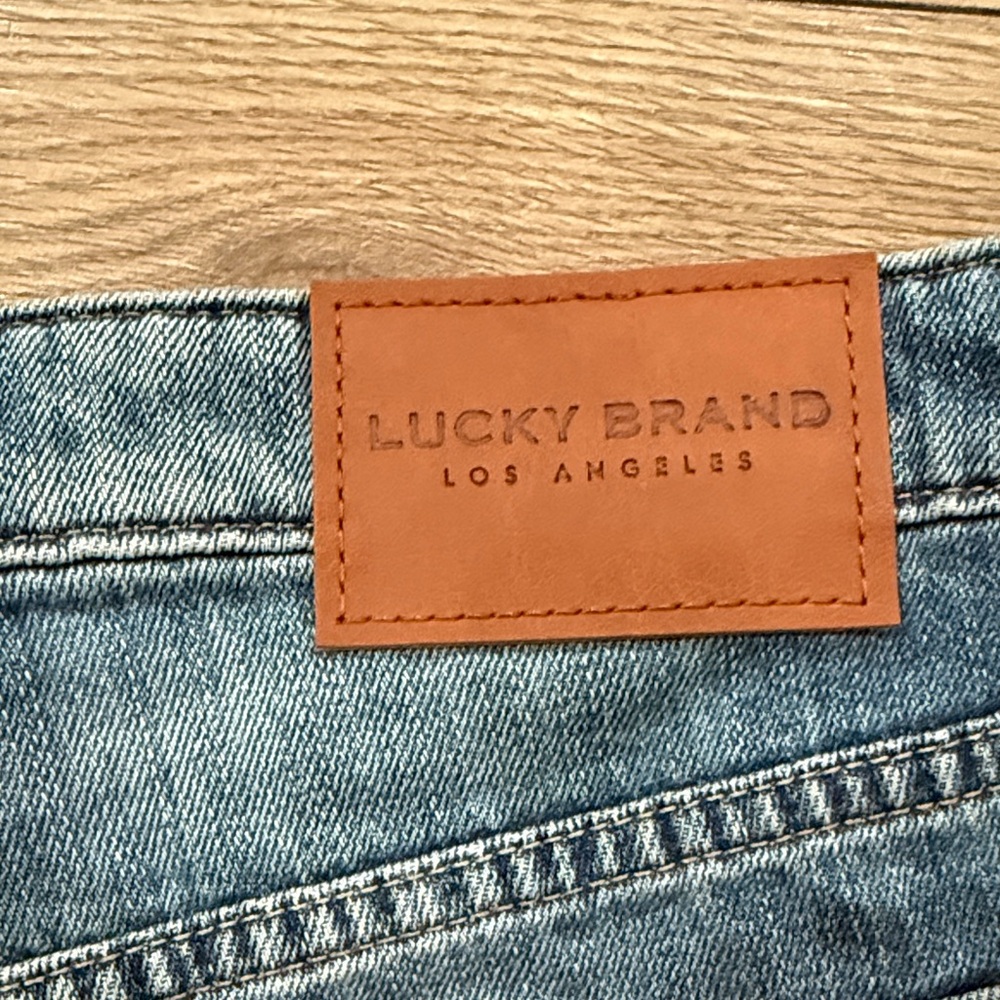 Lucky Brand Women's Frayed Jean Shorts - Dark Blue - Picture 4 of 7